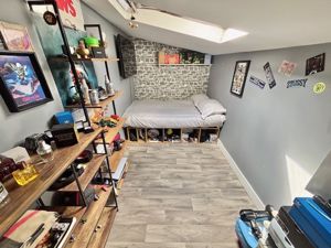 Bedroom- click for photo gallery